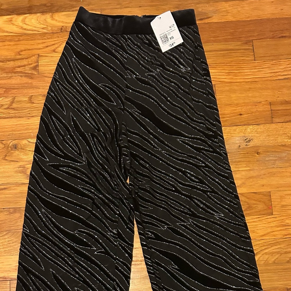 Black and White Patterned rhinestone wave Pants